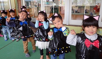 祖父母交流 花植え ハロウィンパーティー 湯前保育園ブログ 湯前保育園 湯前町